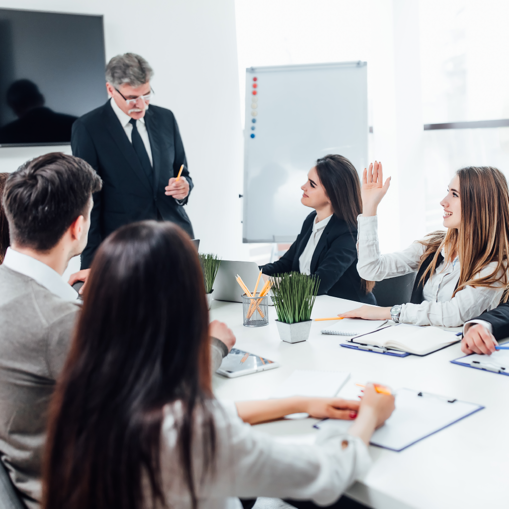 LIDERAZGO Y TRABAJO EN EQUIPO
